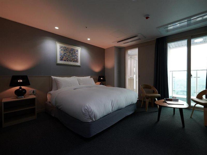 New Raon Stay Čindžu Exteriér fotografie
