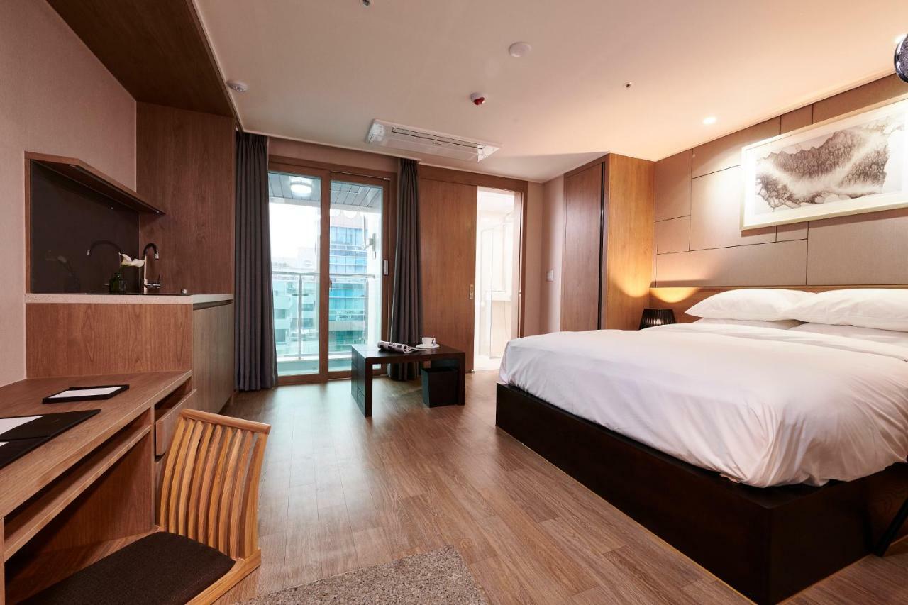 New Raon Stay Čindžu Exteriér fotografie